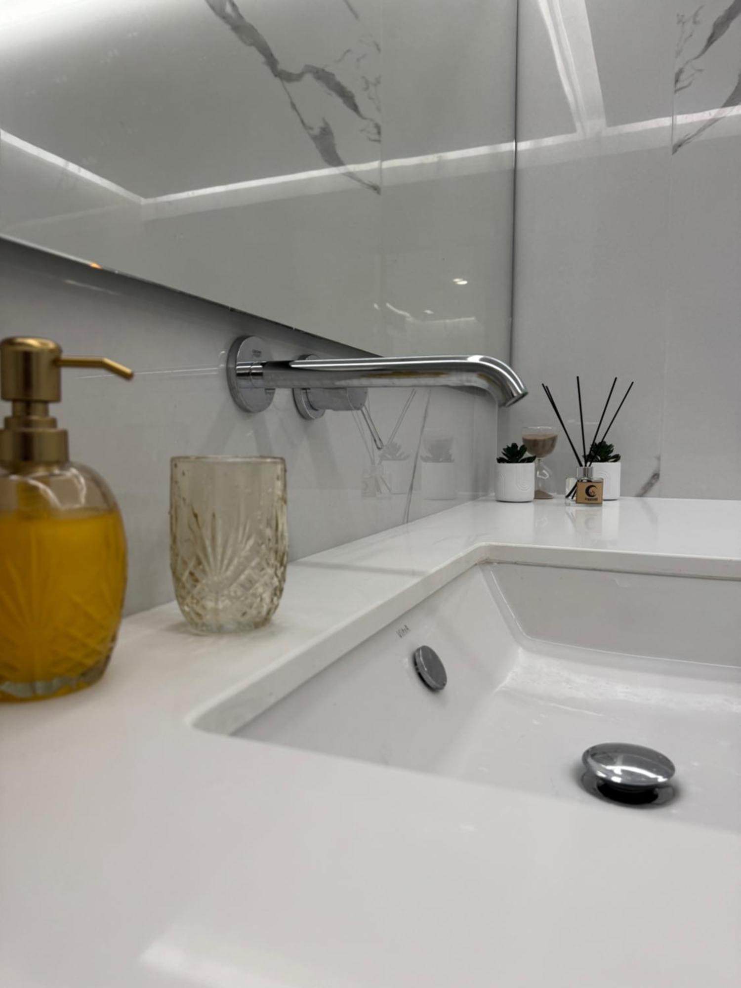 Modern Minimal Apartment เอียราเปตรา ภายนอก รูปภาพ